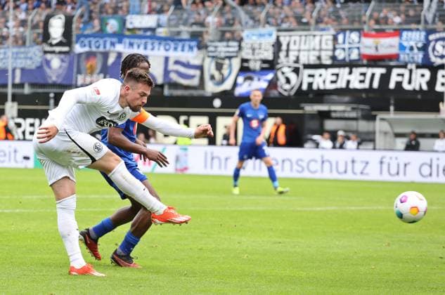 05.05.2024, Fussball, Herren, 2. Bundesliga, Saison 2023 2024, SV 07 Elversberg - Hertha BSC Berlin, Luca Schnellbacher (SV 07 Elversberg) erzielt das Tor zum 2:1 Elversberg Ursapharm-Arena an der Kaiserlinde Saarland Deutschland (DE)