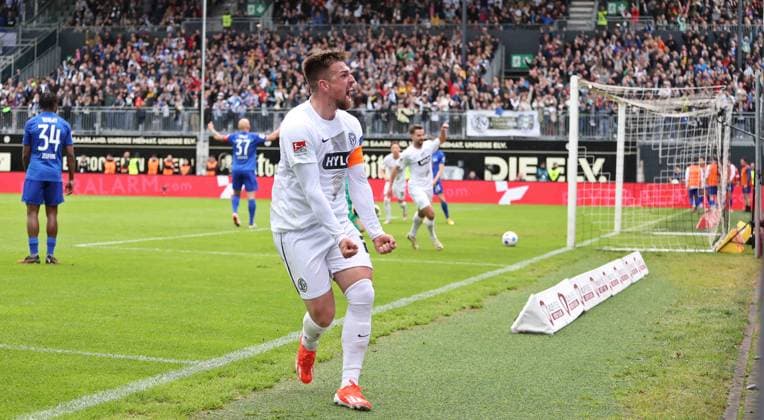 05.05.2024, Fussball, Herren, 2. Bundesliga, Saison 2023 2024, SV 07 Elversberg - Hertha BSC Berlin, Luca Schnellbacher (SV 07 Elversberg) bejubelt sein Tor zum 2:1 Elversberg Ursapharm-Arena an der Kaiserlinde Saarland Deutschland (DE)
