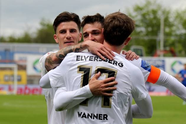 05.05.2024, xmohx, Fussball 2.Bundesliga, SV Elversberg - Hertha BSC Berlin emspor, v.l. Torjubel nach dem Tor zum celebrating the goal celebrate 3:2 durch Paul Wanner (SV Elversberg) mit Hugo Vandermersch (SV Elversberg) Luca Schnellbacher (SV Elversberg) (DFL DFB REGULATIONS PROHIBIT ANY USE OF PHOTOGRAPHS as IMAGE SEQUENCES and or QUASI-VIDEO) Elversberg