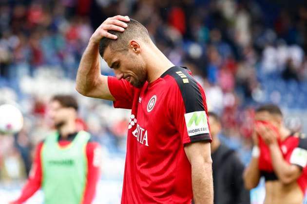 05.05.2024, xavx, Fussball 2.Bundesliga, SV Wehen Wiesbaden - Holstein Kiel emspor, v.l. Ivan Prtajin (SV Wehen Wiesbaden) enttaeuscht, enttaeuscht schauend, dissapointed (DFL DFB REGULATIONS PROHIBIT ANY USE OF PHOTOGRAPHS as IMAGE SEQUENCES and or QUASI-VIDEO) Wiesbaden