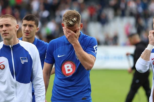05.05.2024, Fussball, Herren, 2. Bundesliga, Saison 2023 2024, SV 07 Elversberg - Hertha BSC Berlin, Florian Niederlechner (Hertha BSC) enttäuscht Elversberg Ursapharm-Arena an der Kaiserlinde Saarland Deutschland (DE)