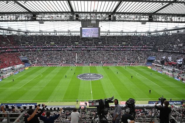 05.05.2024, xjrdrx, Fussball 1.Bundesliga, Eintracht Frankfurt - Bayer 04 Leverkusen emspor, v.l. Stadionuebersicht Fans Eintracht Frankfurt, Stimmung, Schals, Ultras, Zuschauer (DFL DFB REGULATIONS PROHIBIT ANY USE OF PHOTOGRAPHS as IMAGE SEQUENCES and or QUASI-VIDEO) Frankfurt am Main