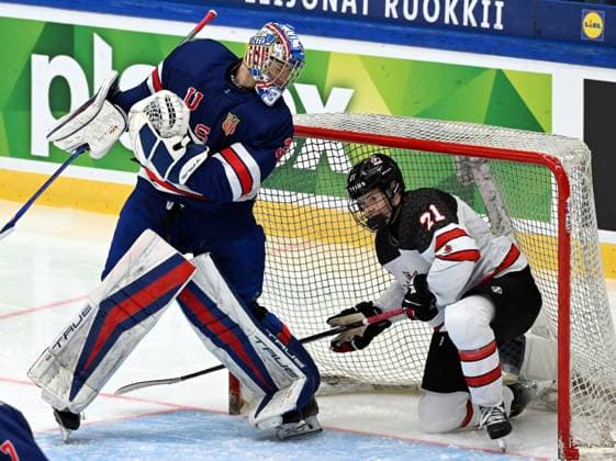 Goalkeeper Nicholas Kempf of USA tends the net against Ryder Ritchie of Canada during the 2024 IIHF Ice hockey, Eishockey U18 world championships final match between the United States and Canada in Espoo, Finland, on May 5, 2024. Espoo Finland LKFTJ20240505202755NEEE  Copyright: xJussixNukarix LKFTJ20240505202755NEEE