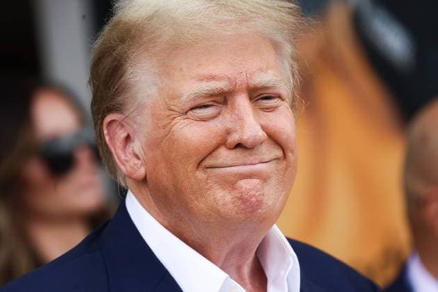 Donald Trump At F1 Miami Grand Prix 2024 Donald Trump, 45th President of the United States, before the Formula 1 Miami Grand Prix at Miami International Autodrome in Miami, United States on May 5, 2024. Miami United States  Copyright: xJakubxPorzyckix originalFilename:porzycki-donaldtr240505_npYGb.jpg