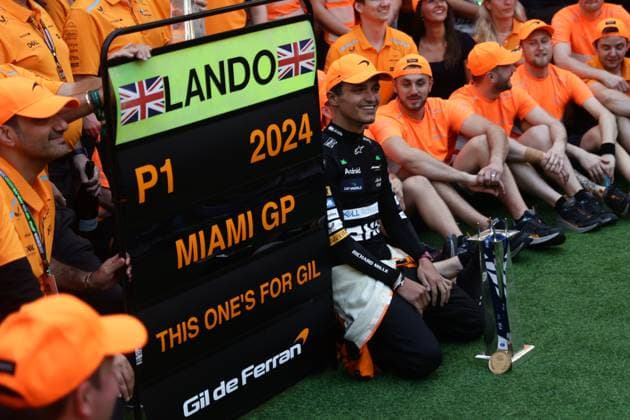 F1 Miami Grand Prix 2024 Lando Norris of McLaren celebrates with the team after the Formula 1 Miami Grand Prix at Miami International Autodrome in Miami, United States on May 5, 2024. Miami United States  Copyright: xJakubxPorzyckix originalFilename:porzycki-f1miamig240505_npUg1.jpg