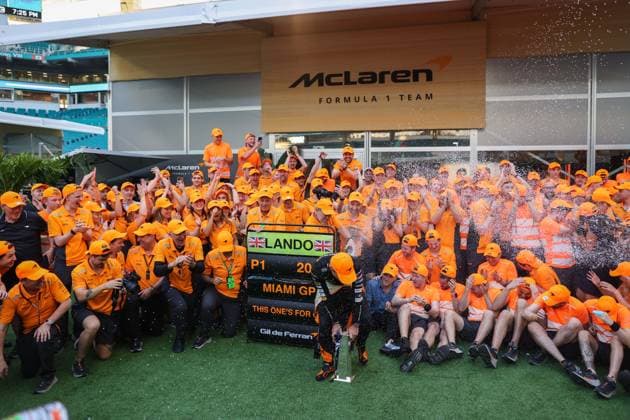 NORRIS Lando (gbr), McLaren F1 Team MCL38, BROWN Zak (usa), CEO of of McLaren Racing, STELLA Andrea (ita), Team Principal of McLaren F1 Team, portrait celebration during the Formula 1 Crypto.com Miami Grand Prix 2024, 6th round of the 2024 Formula One World Championship, WM, Weltmeisterschaft from May 3 to 5, 2024 on the Miami International Autodrome, in Miami, United States of America - F1 - MIAMI GRAND PRIX 2024 DPPI Panoramic 240506_R06_MIAMI_DP_AV6_0987