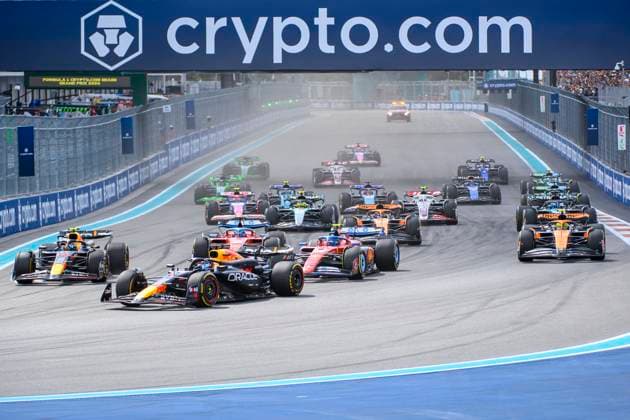 5th May 2024; Miami International Autodrome, Miami, Florida, USA; Formula 1 Crypto.com Miami Grand Prix 2024; Race Day; Max Verstappen of the Netherlands driving the number 1 Oracle Red Bull Racing car, Charles Leclerc of Monaco driving the number 16 Scuderia Ferrari and Scuderia Ferrari driver Charles Leclerc of Monaco lead at the start of the race.  ActionPlus12639321 DouglasxMurray