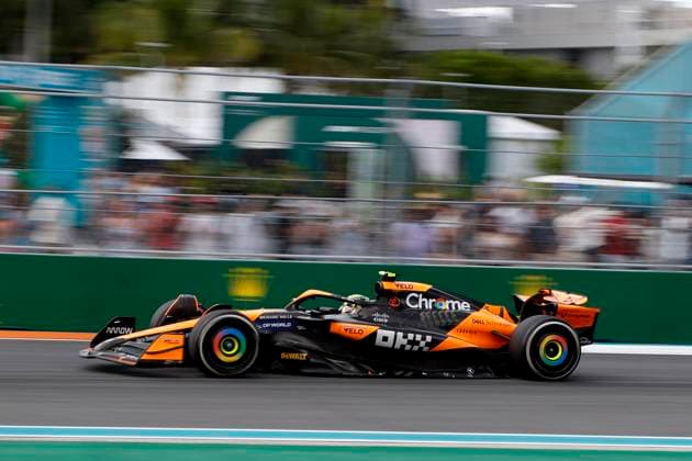 MIAMI GARDENS, FL - MAY 05: McLaren Formula 1 Team driver Lando Norris 4 of United Kingdom enters turn 5 during the running of the F1 Crypto.com Miami Grand Prix on May 5, 2024 at Miami International Autodrome in Miami Gardens, FL. (Photo by Jeff Robinson Icon Sportswire) AUTO: MAY 05 F1 Crypto.com Miami Grand Prix EDITORIAL USE ONLY Icon24050518591