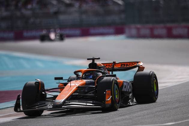 81 PIASTRI Oscar (aus), McLaren F1 Team MCL38, action during the Formula 1 Crypto.com Miami Grand Prix 2024, 6th round of the 2024 Formula One World Championship, WM, Weltmeisterschaft from May 3 to 5, 2024 on the Miami International Autodrome, in Miami, United States of America - F1 - MIAMI GRAND PRIX 2024 DPPI Panoramic  240505_R06_MIAMI_DP_EA023046