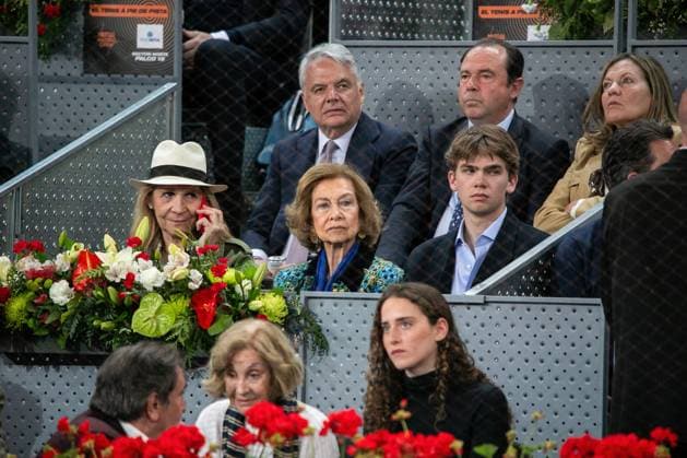 May 5, 2024, Madrid, Spain: Former Queen Sofia (C) and Infanta Elena (L), Duchess of Lugo watch the Mutua Madrid Open men s final tennis match between Felix Auger-Aliassime of Canada and Andrey Rublev of Russia at Caja Magica stadium. The Russian tennis player Andrey Rublev has been proclaimed champion of the Madrid Masters 1000 after beating the Canadian Felix Auger-Aliassime in the final with sets of 4-6, 7-5, 7-5. Madrid Spain - ZUMAs197 20240505_aaa_s197_212 Copyright: xDavidxCanalesx