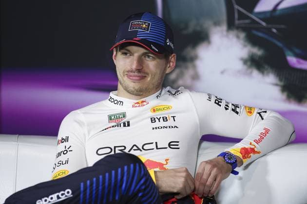 VERSTAPPEN Max (ned), Red Bull Racing RB20, portrait during the Formula 1 Crypto.com Miami Grand Prix 2024, 6th round of the 2024 Formula One World Championship, WM, Weltmeisterschaft from May 3 to 5, 2024 on the Miami International Autodrome, in Miami, United States of America - F1 - MIAMI GRAND PRIX 2024 DPPI Panoramic  240506_R06_MIAMI_DP_EA012875