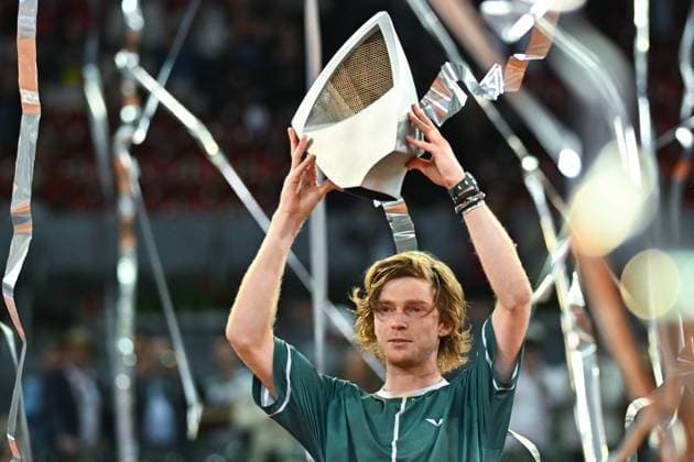 Andrey Rublev Wins Mutua Open - Madrid Andrey Rublev (RUS) wins the men final match at the Mutua Madrid Open in Madrid , Spain, on May, 5, 2024. Photo by Corinne Dubreuil ABACAPRESS.COM Madrid Spain  Copyright: xDubreuilxCorinne ABACAx