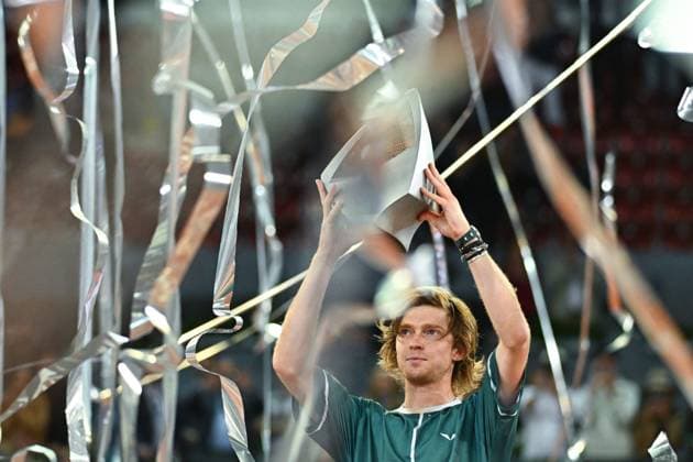 Bilder des Jahres 2024, Sport 05 Mai Sport Themen der Woche KW18 Sport Bilder des Tages Andrey Rublev Wins Mutua Open - Madrid Andrey Rublev (RUS) wins the men final match at the Mutua Madrid Open in Madrid , Spain, on May, 5, 2024. Photo by Corinne Dubreuil ABACAPRESS.COM Madrid Spain  Copyright: xDubreuilxCorinne ABACAx