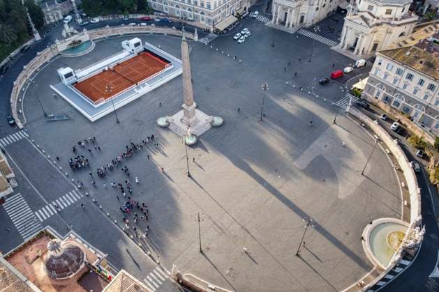 Italian Open tennis tournament: Rome sets up a red clay tennis court in Italy - 06 May 2024 (EDITOR S NOTE: Image taken by a drone) Aerial view of Piazza del Popolo. Rome is preparing for the Italian Open tennis tournament - Internazionali BNL d Italia, by setting up a red clay court in the central Piazza del Popolo. Rome Italy Copyright: xStefanoxCostantinox xSOPAxImagesx SCOSTANTINO_24CRO1271