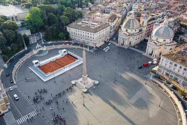Italian Open tennis tournament: Rome sets up a red clay tennis court in Italy - 06 May 2024 (EDITOR S NOTE: Image taken by a drone) Aerial view of Piazza del Popolo. Rome is preparing for the Italian Open tennis tournament - Internazionali BNL d Italia, by setting up a red clay court in the central Piazza del Popolo. Rome Italy Copyright: xStefanoxCostantinox xSOPAxImagesx SCOSTANTINO_24CRO1272