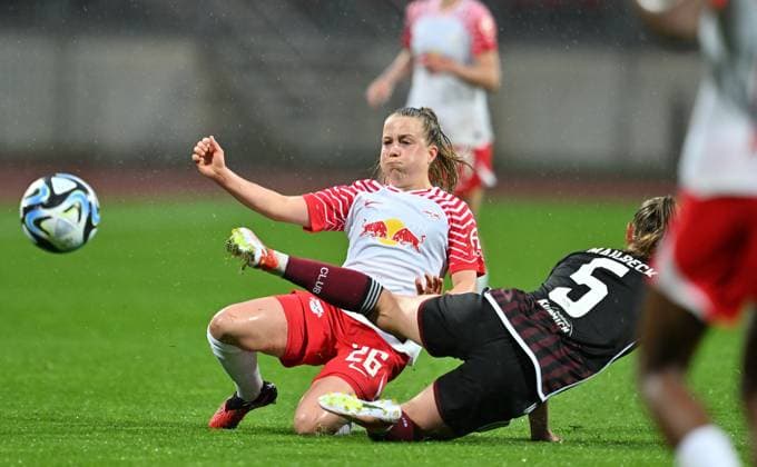 06.05.2024 - Fussball - Saison 2023 2024 - 1. Frauen - Fussball - Bundesliga - 20. Spieltag: 1. FC Nürnberg FCN ( Club ) - RB Leipzig - Sportfoto Zink - xwoxzix - Luca Maria Graf (26, RB Leipzig ) Alina Mailbeck (5, 1. FC Nürnberg FCN )