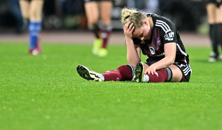 Sport Themen der Woche KW19 Sport Bilder des Tages 06.05.2024 - Fussball - Saison 2023 2024 - 1. Frauen - Fussball - Bundesliga - 20. Spieltag: 1. FC Nürnberg FCN ( Club ) - RB Leipzig - Sportfoto Zink - xwoxzix - Selma Magnusdottir (37, 1. FC Nürnberg FCN ) enttäuscht Enttäuschung nach Spielende *** 06 05 2024 Soccer Season 2023 2024 1 Womens Soccer Bundesliga 20 Matchday 1 FC Nuremberg FCN Club RB Leipzig Sportfoto Zink xwoxzix Selma Magnusdottir 37, 1 FC Nuremberg FCN disappointed Disappointment after the end of the match