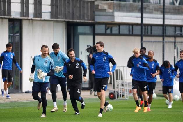 Club Brugge v Fiorentina - UEFA Europa Conference League - media activities WESTKAPELLE, BELGIUM - MAY 07 : Mignolet Simon goalkeeper of Club Brugge and Vanaken Hans midfielder of Club Brugge during a training session prior to the UEFA Europa Conference League semi-finals 2nd leg match between Club Brugge and Fiorentina at the training grounds on May 7, 2024 in Westkapelle, Belgium, 07 05 2024 Westkapelle Belgium  Copyright: xJanxDexMeuleneirx