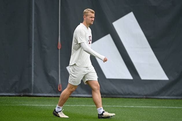 Matthijs DE LIGT (Bayern Muenchen), Aktion,Einzelaktion,Einzelbild, Freisteller,Ganzkoerperaufnahme,ganze Figur. Abschlusstraining am 07.05.2024 vor dem Fussball Champions League Halbfinale Real Madrid - FC Bayern Muenchen am 08.05.2024.