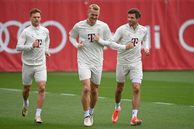 v.re.Thomas MUELLER (MÜLLER,Bayern Muenchen), Matthijs DE LIGT (Bayern Muenchen), Joshua KIMMICH (Bayern Muenchen), Abschlusstraining am 07.05.2024 vor dem Fussball Champions League Halbfinale Real Madrid - FC Bayern Muenchen am 08.05.2024.