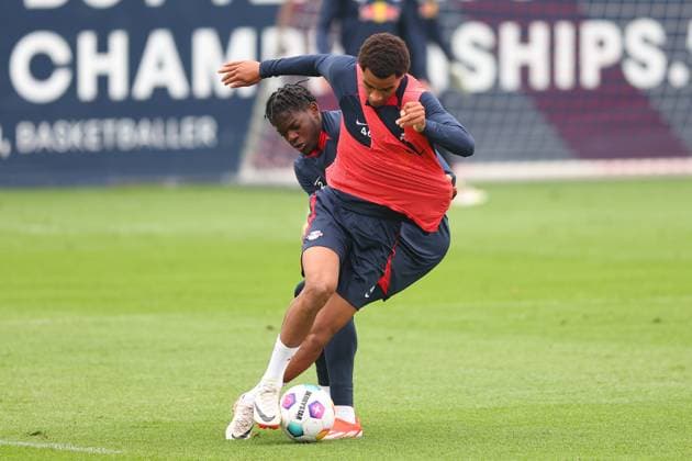 RB Leipzig Training 1. Bundesliga Leipzig, 07.05.2024, Trainingszentrum am Cottaweg, Saison 2023 2024, Fußball, Männer, 1. Bundesliga , RB Leipzig Training , Im Bild v.l.: Yannick Eduardo und Castello Lukeba ,