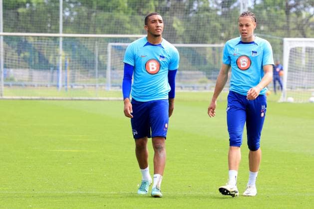 DEU, DFL, 2. FBL Hertha BSC, Training, 07.05.2024, Sportforum, Berlin, DEU, DFL, 2. FBL Hertha BSC, Training, im Bild Bradley Ibrahim (Hertha BSC Berlin 23), Derry Scherhant (Hertha BSC Berlin 39) DFL - regulations prohibit any use of Photographs as image sequences and or quasi-video Foto: Juergen Engler nordphoto GmbH