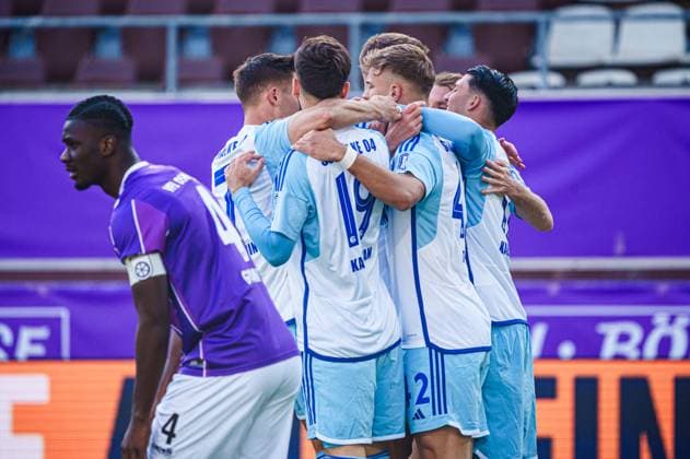 Torjubel Jubel FC Schalke 04 nach Tor zum 0:1 Keke Topp (FC Schalke 04, 42) GER, VfL Osnabrueck vs. FC Schalke 04, Fussball, 2. Bundesliga, Spieltag 32, Saison 2023 2024, 07.05.2024 DFL REGULATIONS PROHIBIT ANY USE OF PHOTOGRAPHS AS IMAGE SEQUENCES AND OR QUASI-VIDEO GER, VfL Osnabrueck vs. FC Schalke 04, Fussball, 2. Bundesliga, Spieltag 32, Saison 2023 2024, 07.05.2024 Hamburg