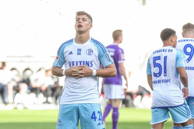 07.05.2024, Fussball, Saison 2023 2024, 2. Bundesliga, 32. Spieltag, VfL Osnabrück - FC Schalke 04, Keke Topp (FC Schalke 04) jubelt nach seinem Tor zum 0 zu 1. Hamburg Stadion am Millerntor Hamburg Deutschland xRHR-FOTO TRx
