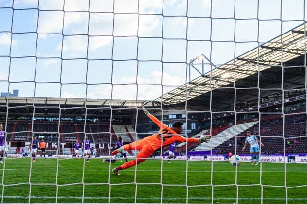 Tor zum 0:2 Kenan Karaman (FC Schalke 04, 19), Remote Hintertorkamera GER, VfL Osnabrueck vs. FC Schalke 04, Fussball, 2. Bundesliga, Spieltag 32, Saison 2023 2024, 07.05.2024 DFL REGULATIONS PROHIBIT ANY USE OF PHOTOGRAPHS AS IMAGE SEQUENCES AND OR QUASI-VIDEO GER, VfL Osnabrueck vs. FC Schalke 04, Fussball, 2. Bundesliga, Spieltag 32, Saison 2023 2024, 07.05.2024 Hamburg