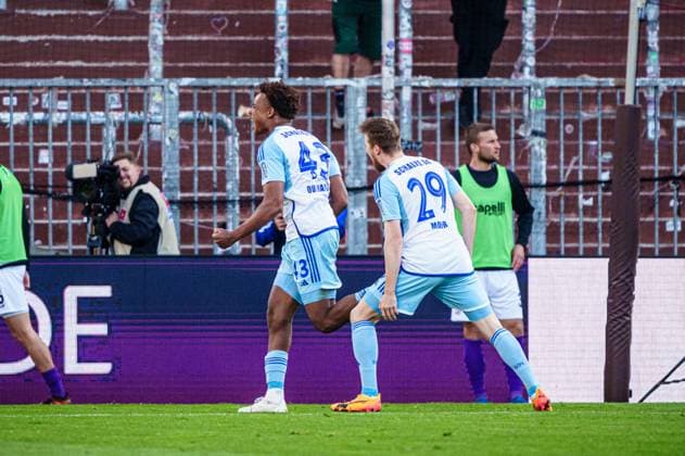 Torjubel Jubel FC Schalke 04 nach Tor zum 0:3 Assan Ouedraogo (FC Schalke 04, 43) GER, VfL Osnabrueck vs. FC Schalke 04, Fussball, 2. Bundesliga, Spieltag 32, Saison 2023 2024, 07.05.2024 DFL REGULATIONS PROHIBIT ANY USE OF PHOTOGRAPHS AS IMAGE SEQUENCES AND OR QUASI-VIDEO GER, VfL Osnabrueck vs. FC Schalke 04, Fussball, 2. Bundesliga, Spieltag 32, Saison 2023 2024, 07.05.2024 Hamburg