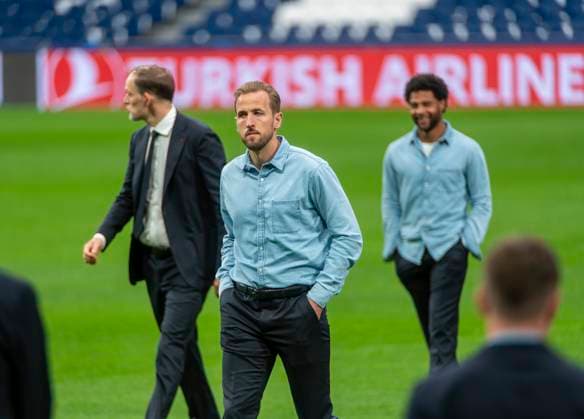 07.05.2024, Fussball UEFA Championsleague 2023 2024: 1 Tag vor dem Halbfinale, Real Madrid - FC Bayern München, Ankunft von FC Bayern Mannschaft am Stadion Santiago Bernabeu Madrid. v.li: Trainer Thomas Tuchel (FC Bayern München), Harry Kane (FC Bayern München), Serge Gnabry (FC Bayern München)
