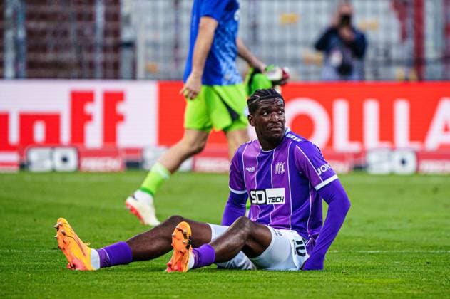 Kwasi Wriedt (VfL Osnabrueck, 10) enttaeuscht enttaeuschung nach Niederlage GER, VfL Osnabrueck vs. FC Schalke 04, Fussball, 2. Bundesliga, Spieltag 32, Saison 2023 2024, 07.05.2024 DFL REGULATIONS PROHIBIT ANY USE OF PHOTOGRAPHS AS IMAGE SEQUENCES AND OR QUASI-VIDEO GER, VfL Osnabrueck vs. FC Schalke 04, Fussball, 2. Bundesliga, Spieltag 32, Saison 2023 2024, 07.05.2024 Hamburg