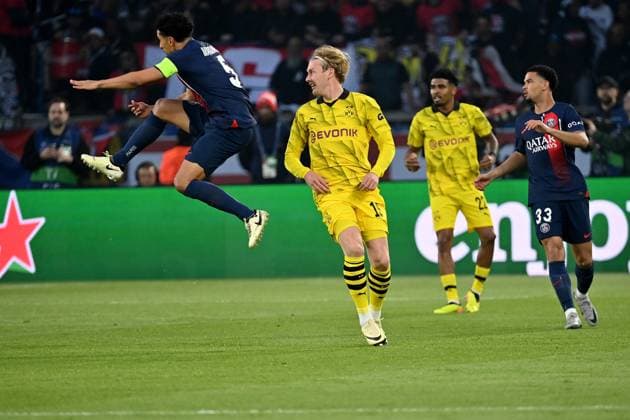 07.05.2024, xjrdrx, Fussball UEFA Champions League, Paris St.Germain - Borussia Dortmund emspor, v.l. Marius Wolf (Borussia Dortmund) Marquinhos (PSG Paris St.Germain) Zweikampf, Aktion, action, battle for the ball (DFL DFB REGULATIONS PROHIBIT ANY USE OF PHOTOGRAPHS as IMAGE SEQUENCES and or QUASI-VIDEO) Paris