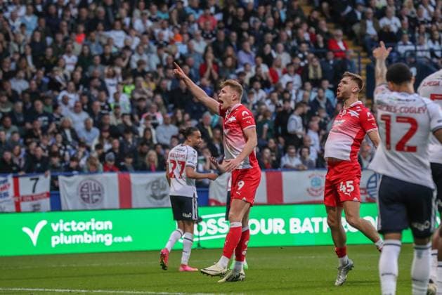 Sky Bet League 1 Play-offs Semi-final second leg Bolton Wanderers v Barnsley Sam Cosgrove of Barnsley celebrates his goal to make it 0-1 during the Sky Bet League 1 Play-offs Semi-final second leg match Bolton Wanderers vs Barnsley at Toughsheet Community Stadium, Bolton, United Kingdom, 7th May 2024 (Photo by Alfie Cosgrove News Images) Bolton Toughsheet Community Stadium Greater Manchester United, ManU Kingdom Copyright: xAlfiexCosgrove NewsxImagesx