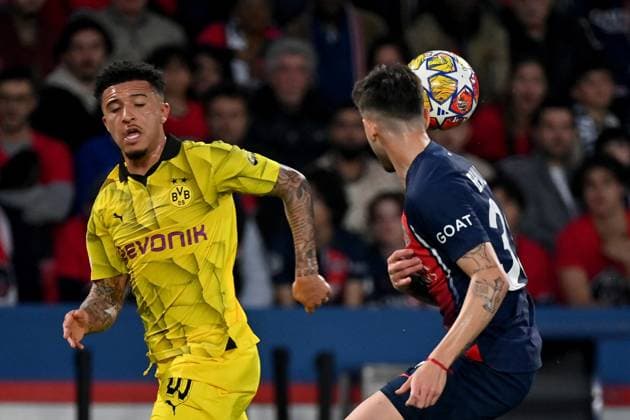 07.05.2024, xjrdrx, Fussball UEFA Champions League, Paris St.Germain - Borussia Dortmund emspor, v.l. Ian Maatsen (Borussia Dortmund) Lucas Beraldo (PSG Paris St.Germain) Zweikampf, Aktion, action, battle for the ball (DFL DFB REGULATIONS PROHIBIT ANY USE OF PHOTOGRAPHS as IMAGE SEQUENCES and or QUASI-VIDEO) Paris