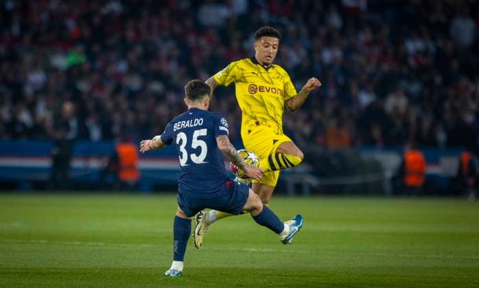 Paris, France. 7th Mai 2024. Jadon Sancho (BVB) Lucas Beraldo (Paris) Paris Saint-Germain - Borussia Dortmund 07.05.2024