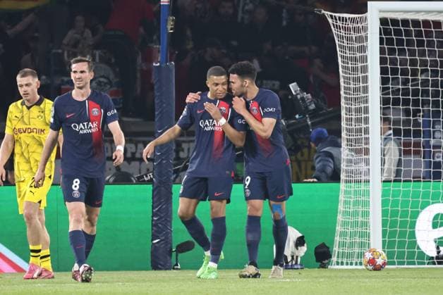 Psg - Dortmund PHOTOPQR LE PARISIEN Fred Dugit ; Paris ; 07 05 2024 ; Parc des princes (Paris XVIe), le 7 mai 2024 1 2 finale retour de ligue des champions Psg - Dortmund Fabian Ruiz, Kylian Mbappé et Gonçalo Ramos Photo LP Fred Dugit - France, Paris May 7, 2024 PSG vs Dortmund: Champions League