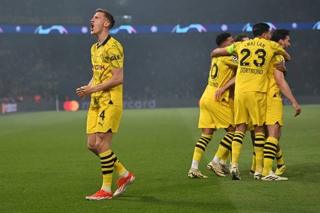 Paris, Parc des Princes, 07.05.24, GER, Herren, UEFA Champions League, Halbfinale, Saison 2023-2024, Paris Saint Germain - Borussia Dortmund Bild: Nico SCHLOTTERBECK (Dortmund) jubelt nach dem Tor zum 0:1 durch Mats HUMMELS (Dortmund) Only for editorial use! UEFA regulations prohibit any use of photographs as image sequences and or quasi-video. Frankreich