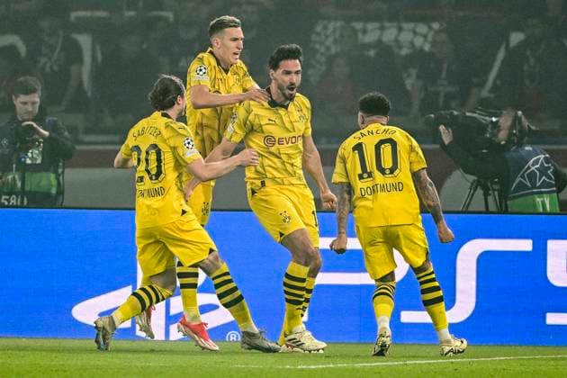 Torjubel zum 0:1 durch Mats Hummels 15 (Borussia Dortmund), Paris Saint-Germain vs. Borussia Dortmund, Fussball, Champions League, Halbfinale, 07.05.2024 Paris Nordrhein-Westfalen Frankreich