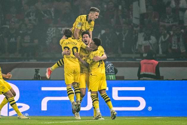 Torjubel zum 0:1 durch Mats Hummels 15 (Borussia Dortmund), Paris Saint-Germain vs. Borussia Dortmund, Fussball, Champions League, Halbfinale, 07.05.2024 Paris Nordrhein-Westfalen Frankreich