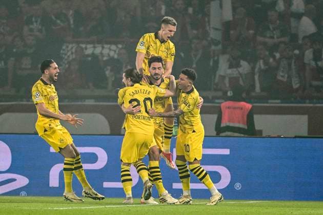 Torjubel zum 0:1 durch Mats Hummels 15 (Borussia Dortmund), Paris Saint-Germain vs. Borussia Dortmund, Fussball, Champions League, Halbfinale, 07.05.2024 Paris Nordrhein-Westfalen Frankreich