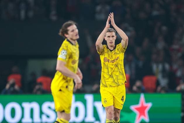 07.05.2024, Fussball, Saison 2023 2024, UEFA Champions League, Halbfinale, Paris Saint-Germain - Borussia Dortmund, Nico Schlotterbeck (Borussia Dortmund) ist zufrieden, Paris Parc de Princes Paris Frankreich xRHR-FOTO DEx Copyright: DennisxEwert RHR-FOTOx RHR-FOTO DE