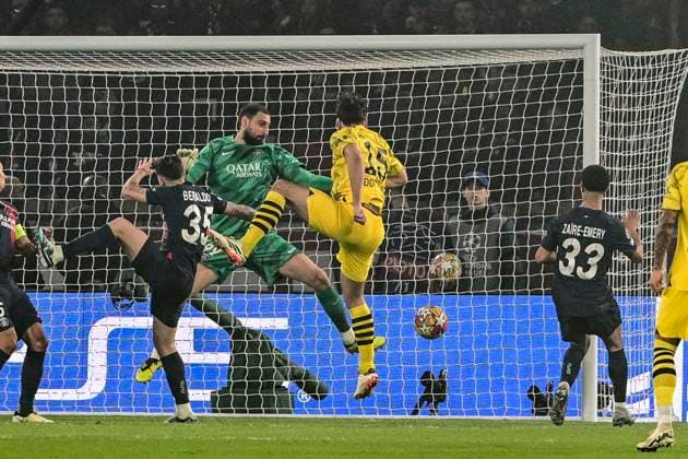 Sport Bilder des Tages Tor zum 0:1 durch Mats Hummels 15 (Borussia Dortmund), Paris Saint-Germain vs. Borussia Dortmund, Fussball, Champions League, Halbfinale, 07.05.2024 Paris Nordrhein-Westfalen Frankreich