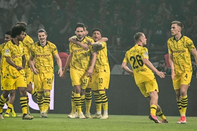 Torjubel zum 0:1 durch Mats Hummels 15 (Borussia Dortmund), Paris Saint-Germain vs. Borussia Dortmund, Fussball, Champions League, Halbfinale, 07.05.2024 Paris Nordrhein-Westfalen Frankreich