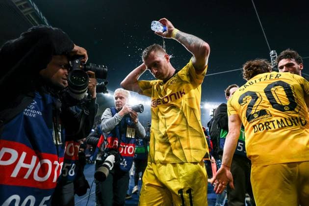07.05.2024, Fussball, Saison 2023 2024, UEFA Champions League, Halbfinale, Paris Saint-Germain - Borussia Dortmund, Marco Reus (Borussia Dortmund) ist fassungslos und feiert den Finaleinzug, Paris Parc de Princes Paris Frankreich xRHR-FOTO DEx Copyright: DennisxEwert RHR-FOTOx RHR-FOTO DE