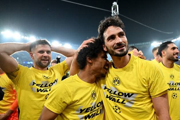 07.05.2024, xjrdrx, Fussball UEFA Champions League, Paris St.Germain - Borussia Dortmund emspor, v.l. Jubel Freude über ueber den Sieg und den Einzug in das Finale der Champions League bei Borussia Dortmund Karim Adeyemi (Borussia Dortmund) Mats Hummels (Borussia Dortmund) (DFL DFB REGULATIONS PROHIBIT ANY USE OF PHOTOGRAPHS as IMAGE SEQUENCES and or QUASI-VIDEO) Paris