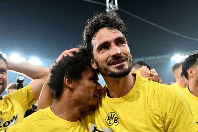 07.05.2024, xjrdrx, Fussball UEFA Champions League, Paris St.Germain - Borussia Dortmund emspor, v.l. Jubel Freude über ueber den Sieg und den Einzug in das Finale der Champions League bei Borussia Dortmund Karim Adeyemi (Borussia Dortmund) Mats Hummels (Borussia Dortmund) (DFL DFB REGULATIONS PROHIBIT ANY USE OF PHOTOGRAPHS as IMAGE SEQUENCES and or QUASI-VIDEO) Paris