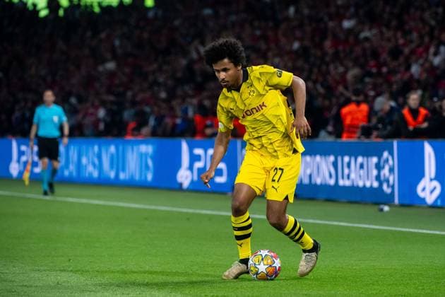 Karim Adeyemi (Borussia Dortmund, 27) am Ball, FRA, Paris Saint Germain (PSG) vs Borussia Dortmund (BVB), Fussball, UEFA Champions League, Halbfinale Rueckspiel, Saison 2023 2024, 07.05.2024 FRA, Paris Saint Germain (PSG) vs Borussia Dortmund (BVB), Fussball, UEFA Champions League, Halbfinale Rueckspiel, Saison 2023 2024, 07.05.2024 Paris Copyright: xEibner-Pressefoto Memmlerx EP_MMR