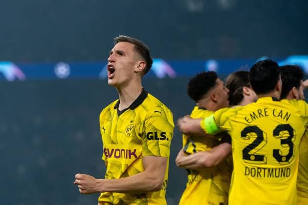 Nico Schlotterbeck (Borussia Dortmund, 04) und Team jubeln ueber das Tor zum 0:1, FRA, Paris Saint Germain (PSG) vs Borussia Dortmund (BVB), Fussball, UEFA Champions League, Halbfinale Rueckspiel, Saison 2023 2024, 07.05.2024 FRA, Paris Saint Germain (PSG) vs Borussia Dortmund (BVB), Fussball, UEFA Champions League, Halbfinale Rueckspiel, Saison 2023 2024, 07.05.2024 Paris Copyright: xEibner-Pressefoto Memmlerx EP_MMR