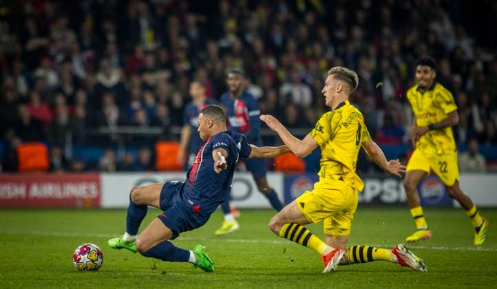 Paris, France. 7th Mai 2024. Kylian Mbappe (Paris) Nico Schlotterbeck (BVB) Paris Saint-Germain - Borussia Dortmund 07.05.2024
